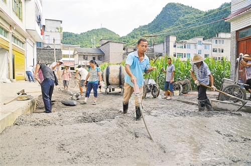 贵州党湾村能人牵头建合作社助力脱贫